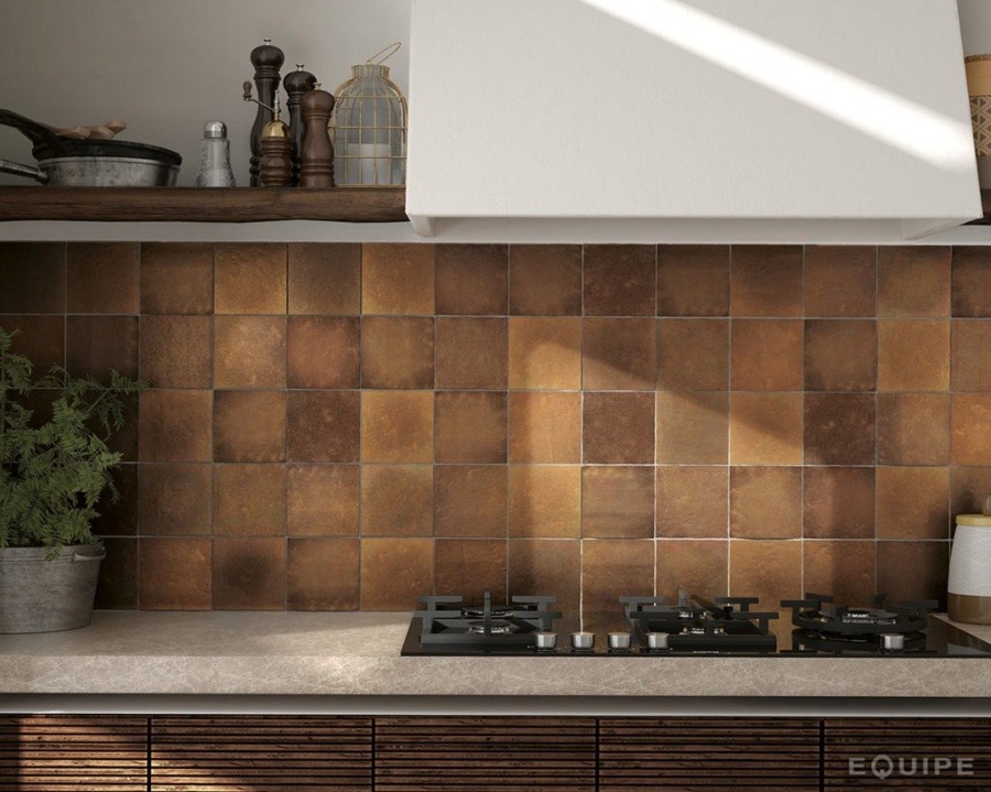 kuchnia z płytkami rustykalnymi